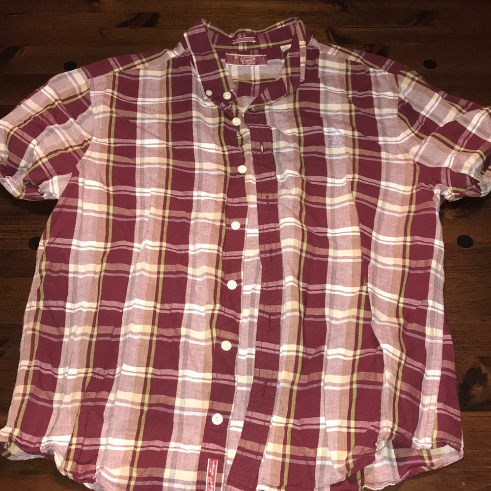 Men’s Penguin short sleeve button down shirt.